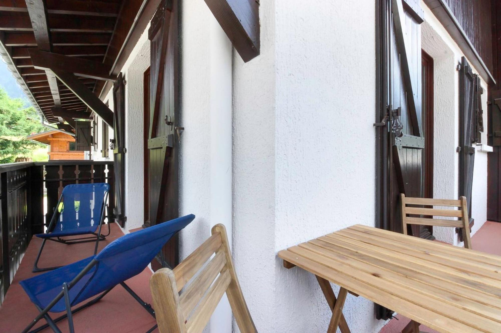 La Griaz - Chaleureux Et Cosy -Vue Sur Les Montagnes - Grand Balcon Apartment เลอุชส์ ภายนอก รูปภาพ