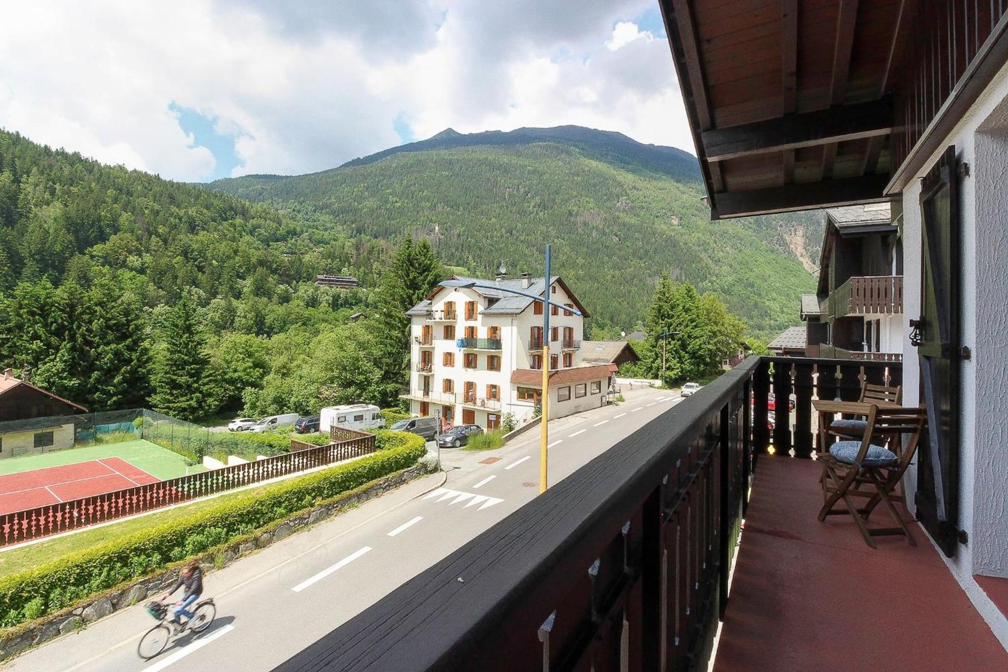 La Griaz - Chaleureux Et Cosy -Vue Sur Les Montagnes - Grand Balcon Apartment เลอุชส์ ภายนอก รูปภาพ