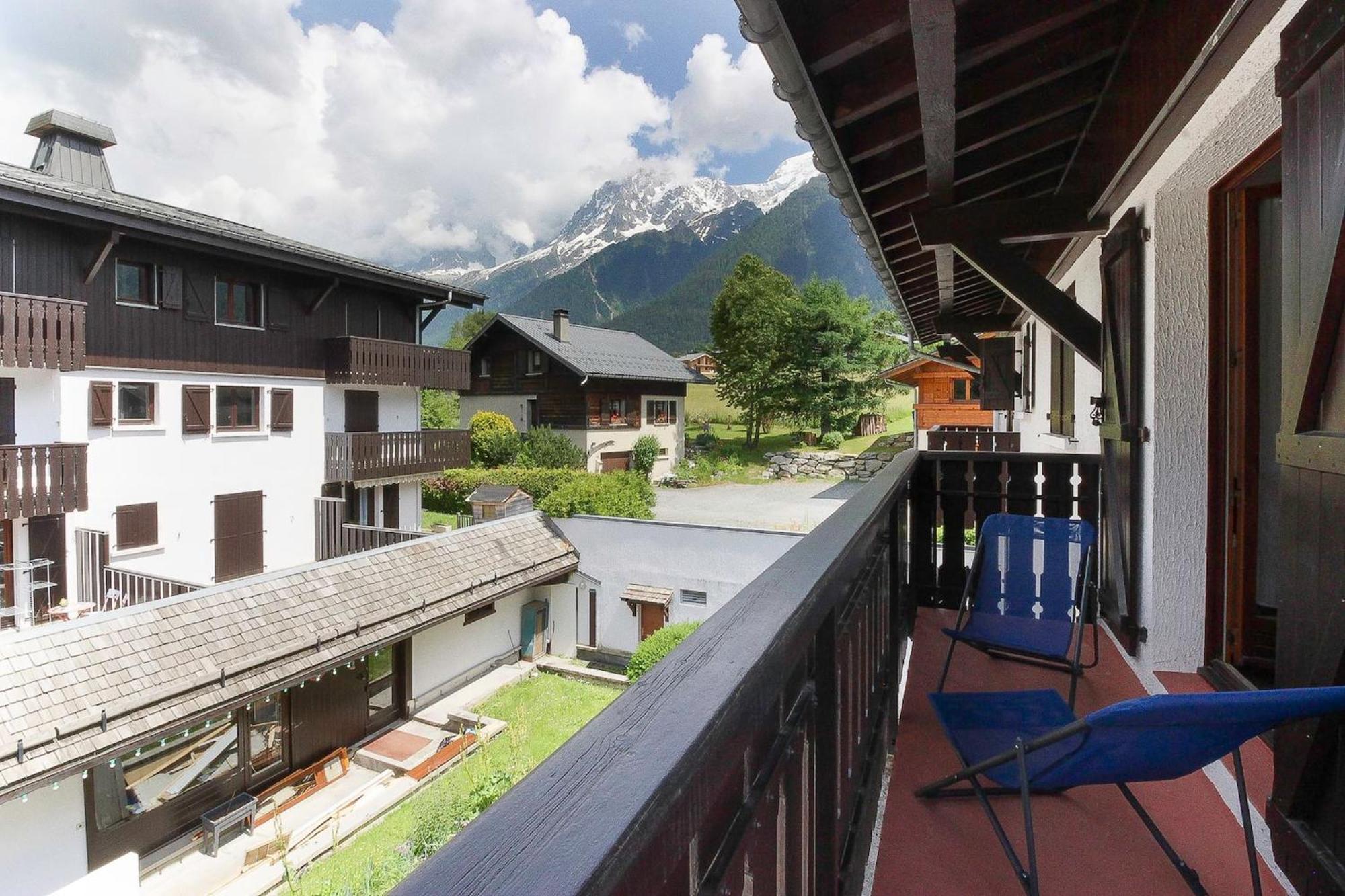 La Griaz - Chaleureux Et Cosy -Vue Sur Les Montagnes - Grand Balcon Apartment เลอุชส์ ภายนอก รูปภาพ